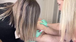 FFm SugarNadya and Natali green, 2 Russian blondes make an private hairstyle for a dude with bruises on his booty - 15 image