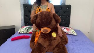 JhoanitaCat playing with her teddy masturbates him and fucks him in the a-gap - 2 image