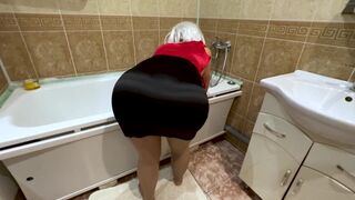 Anal mother I'd like to fuck underneath the skirt is always obtainable when the penis needs to relax in a big a-hole - 2 image