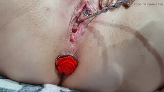 Sounding masturbation of a pierced juicy crack with an anal plug - 8 image