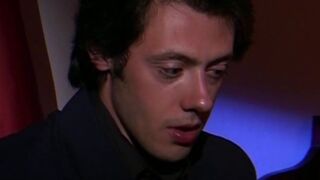 Namorado invade o quarto da sogra e ela deixa colocar no cuzinho - 2 image