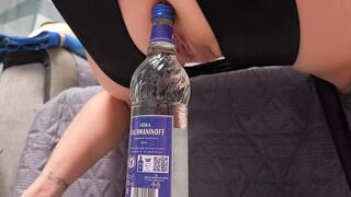 Bottle riding for squirting - 1 image