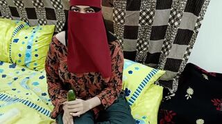 Desi Stepmom in Hijaab Playing With Cucumber