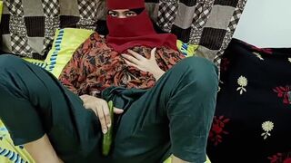 Desi Stepmom in Hijaab Playing With Cucumber - 4 image