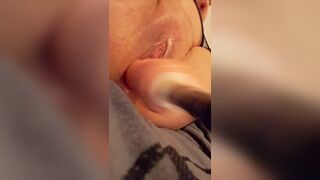 SteamyFountainSlut tries out her new fuckingmachine.