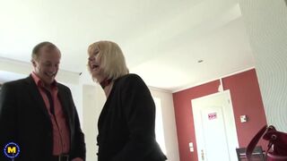 Older mommy takes old and silly cocks with fisting and anal - 2 image