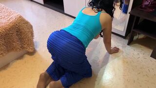 This older honey wishes a cock in her large butt - 6 image